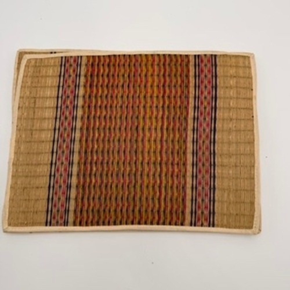 Unbranded Woven‎ Straw Placemats Set of 4 Tan Red Striped Boho Good Condition